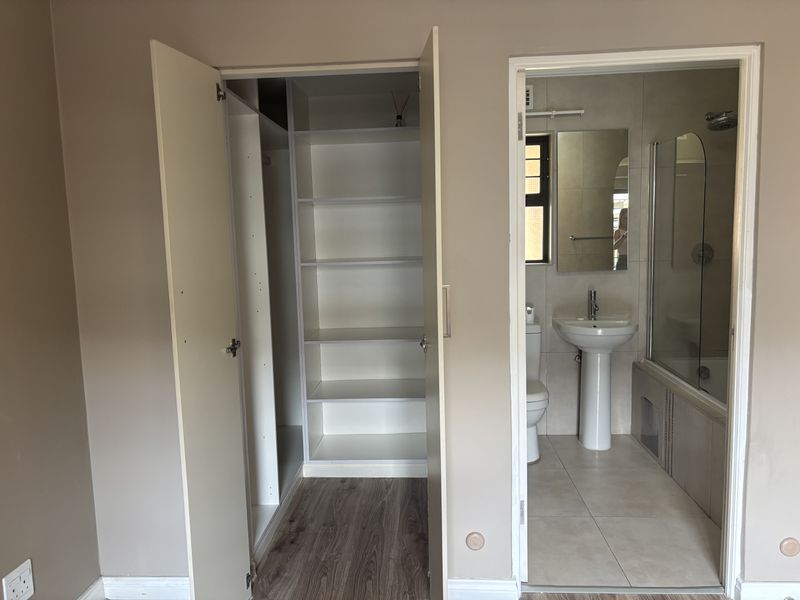 Modern Ground-Floor Elegance in Kyalami Hills - Photo 9