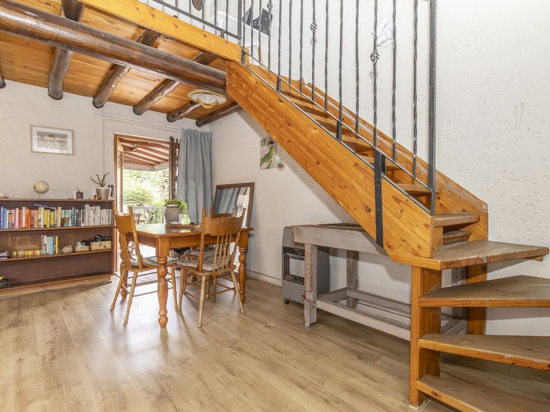 Calling all Investors! - Tenanted Spacious 2-Bed, 2-Bath Loft Apartment with Garage. - Photo 4