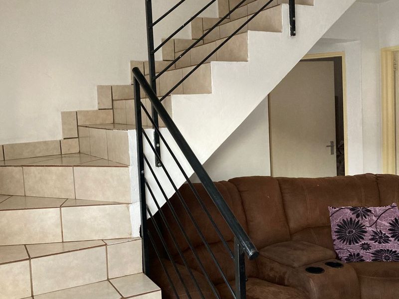 Stylish 3-Bedroom Duplex in Secure Dawn Park – Modern Living at Its Best! - Photo 3