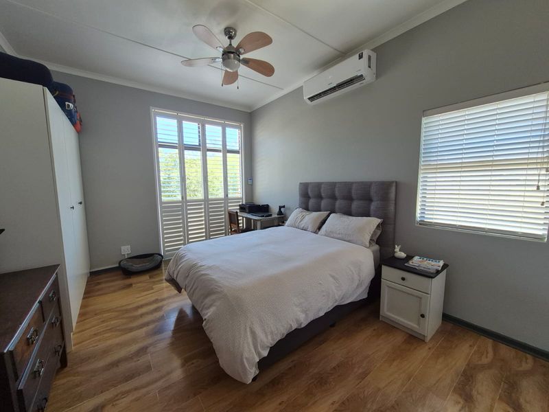 Lifestyle, Views & Solar Living in Sought-After Fairway Heights - Photo 9