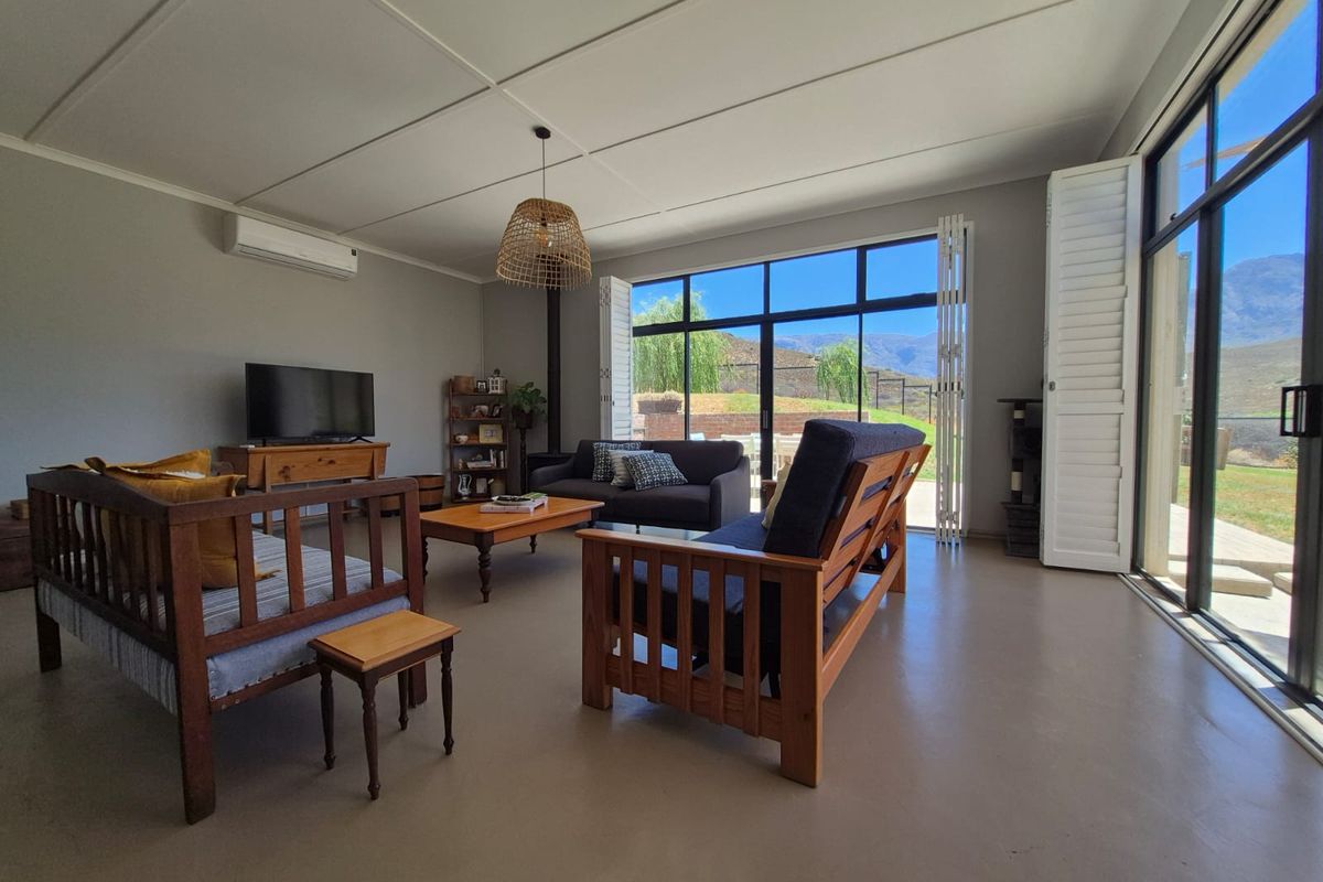 Lifestyle, Views & Solar Living in Sought-After Fairway Heights - Photo 2