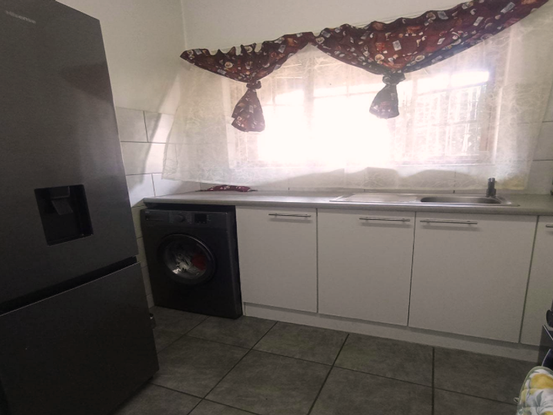 Secure, Low-Maintenance Apartment Close to UKZN - Photo 7