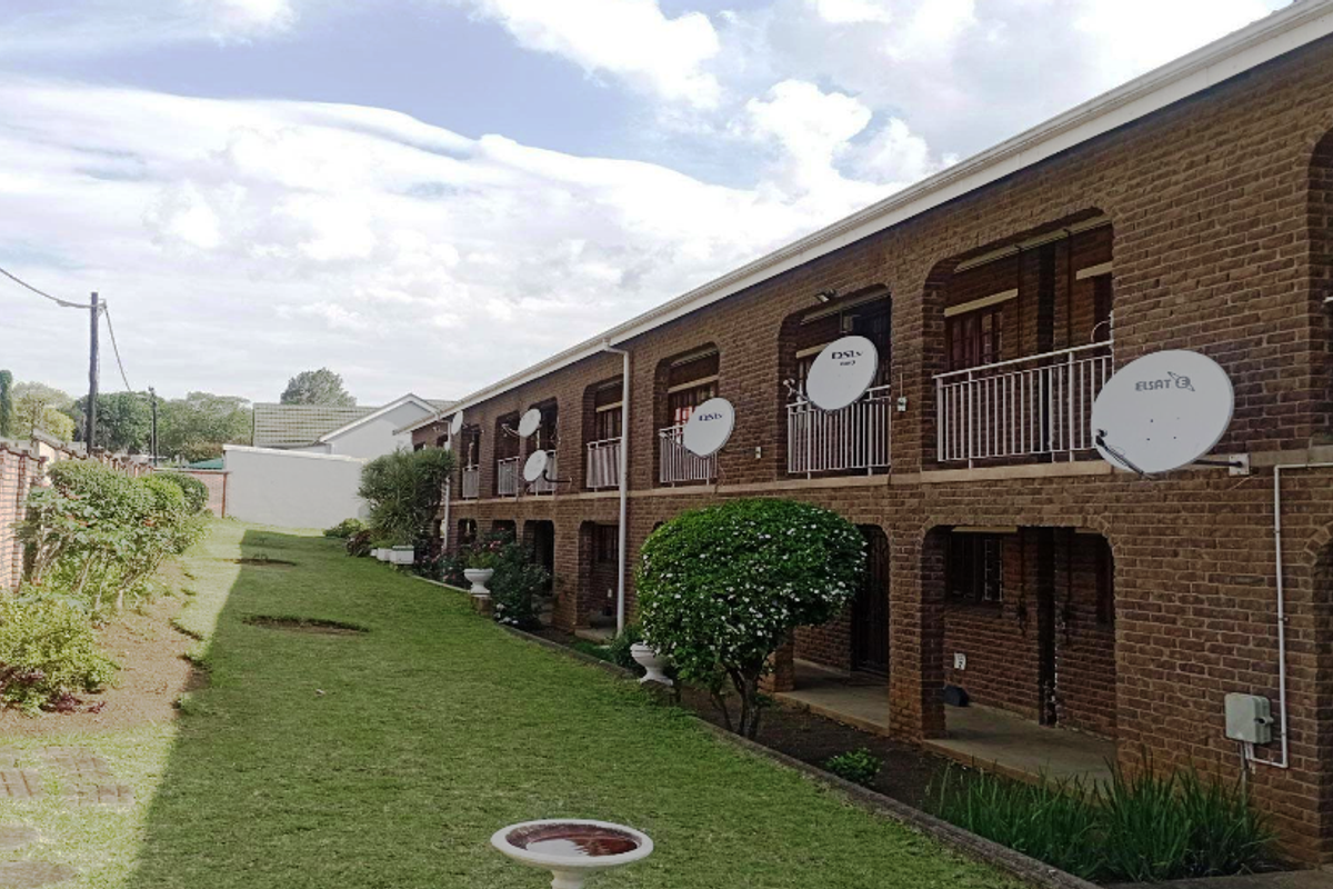 Secure, Low-Maintenance Apartment Close to UKZN - Photo 2