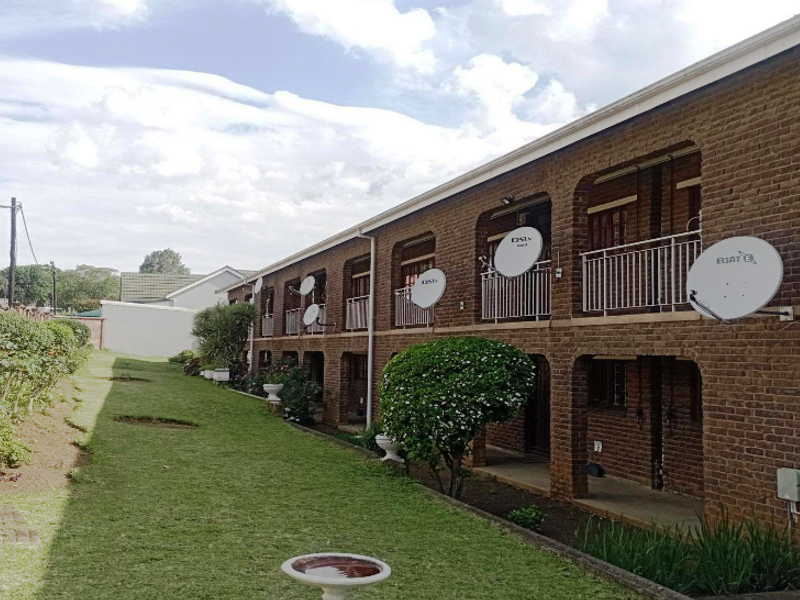 Secure, Low-Maintenance Apartment Close to UKZN - Photo 2