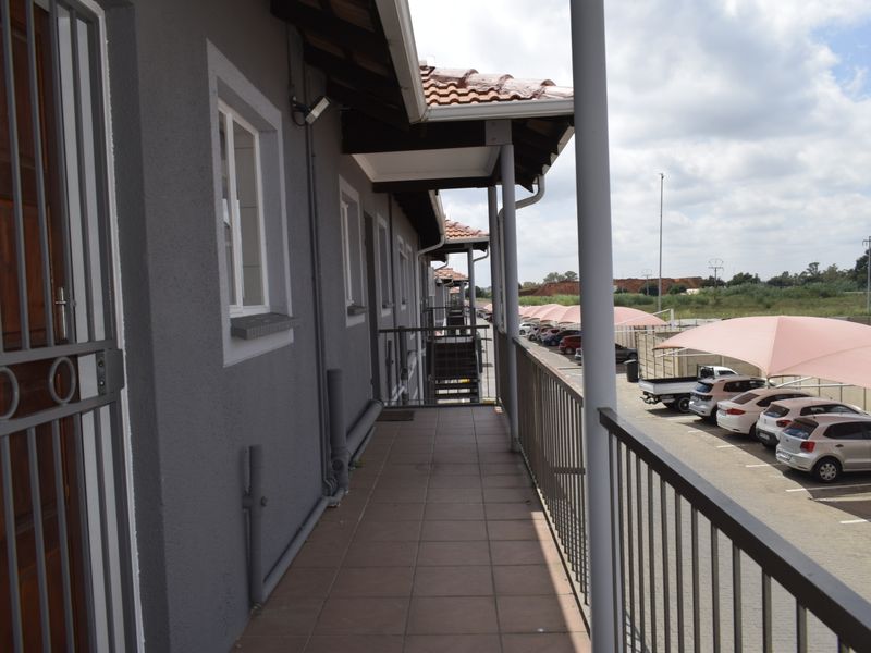 1 Bedroom apartment for sale in Comet - Photo 2