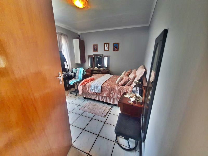 Apartment For Sale In Potchefstroom - Photo 6