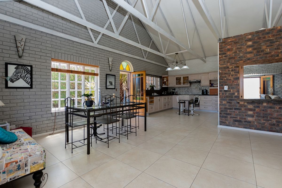 Prime Central Spot with 2 Income-Boosting Flatlets! - Photo 4