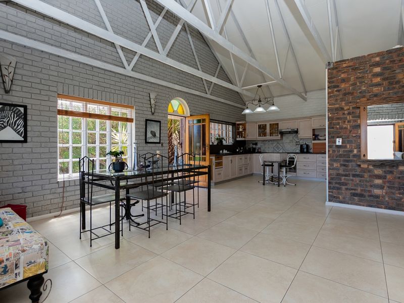 Prime Central Spot with 2 Income-Boosting Flatlets! - Photo 4