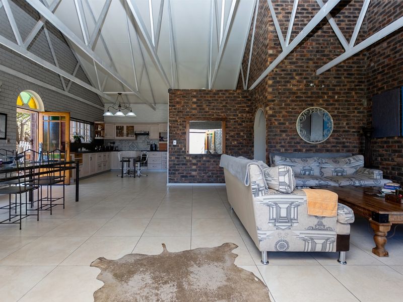 Prime Central Spot with 2 Income-Boosting Flatlets! - Photo 6