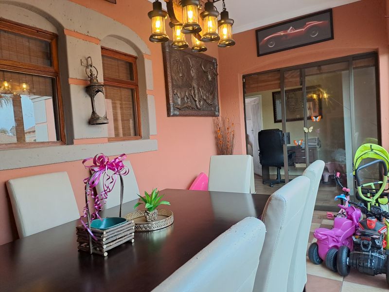 Pristine home, ready for you to unpack and settle in 🏡 - Photo 6