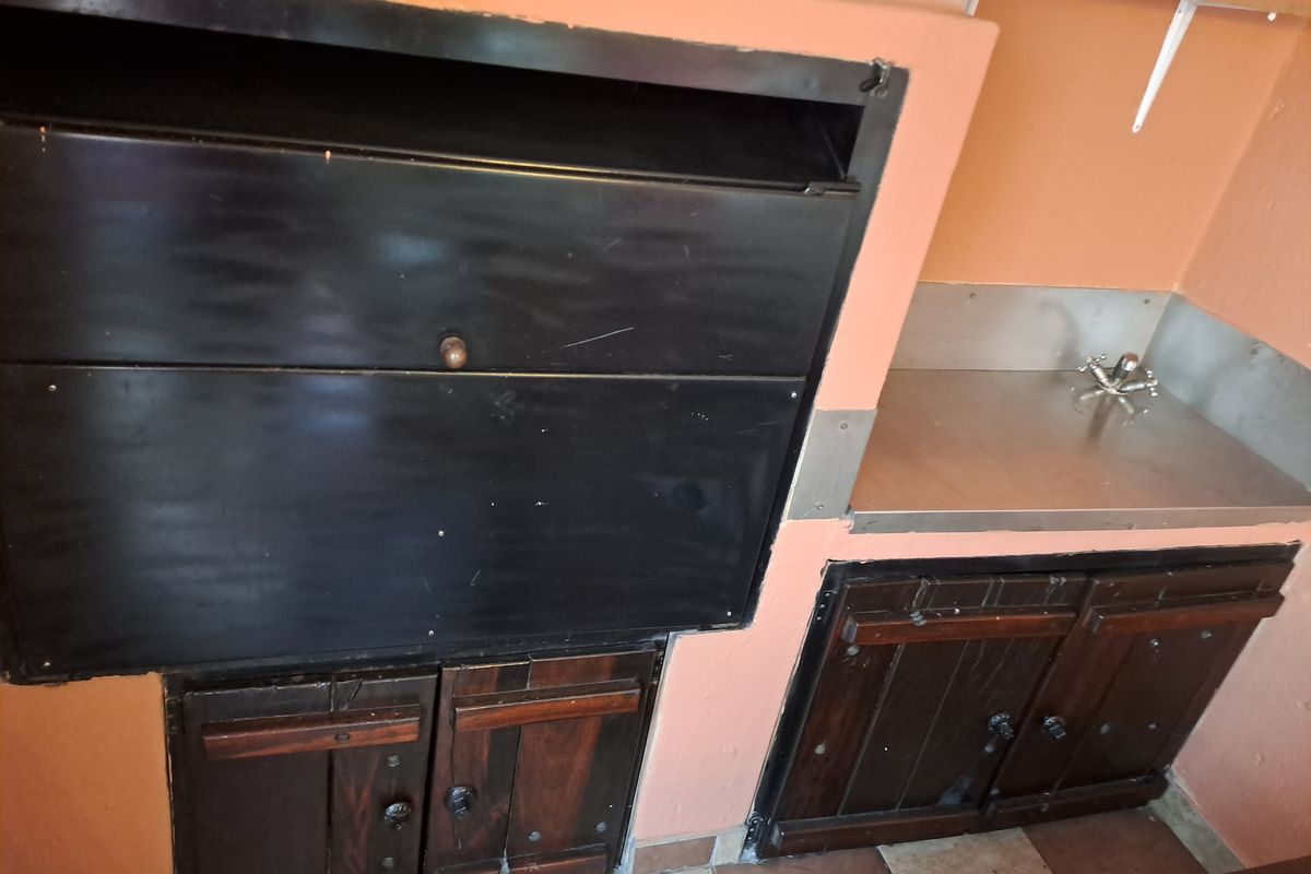 Pristine home, ready for you to unpack and settle in 🏡 - Photo 5