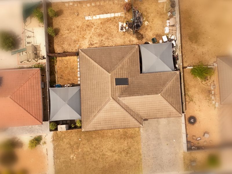 Delightful Family Home - Photo 3