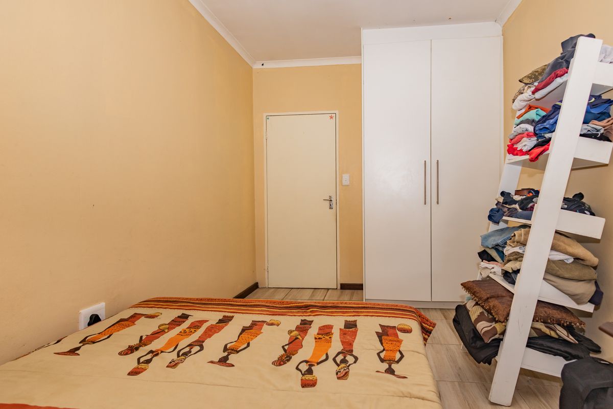 Delightful Family Home - Photo 5