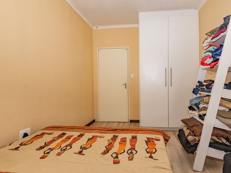 Delightful Family Home - Photo 5