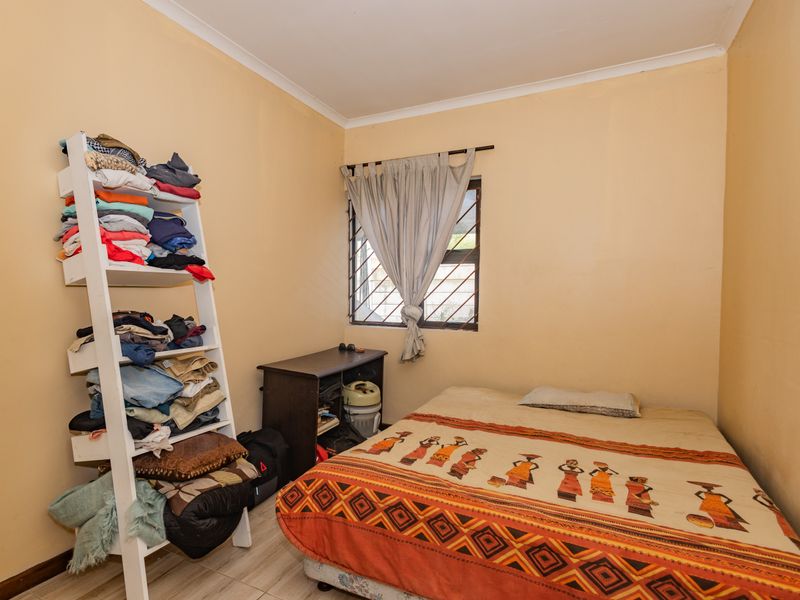 Delightful Family Home - Photo 6