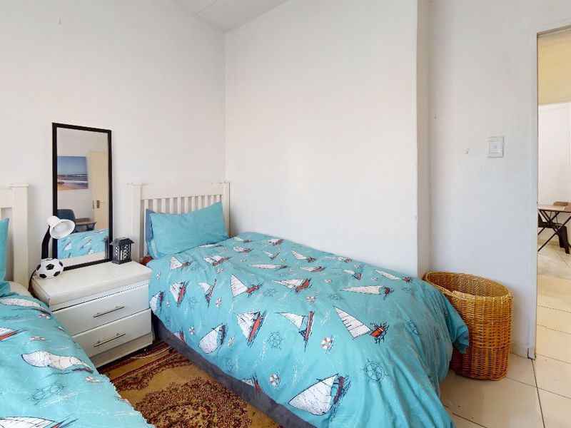 Immaculate contemporary ground unit to let in security estate! - Photo 9