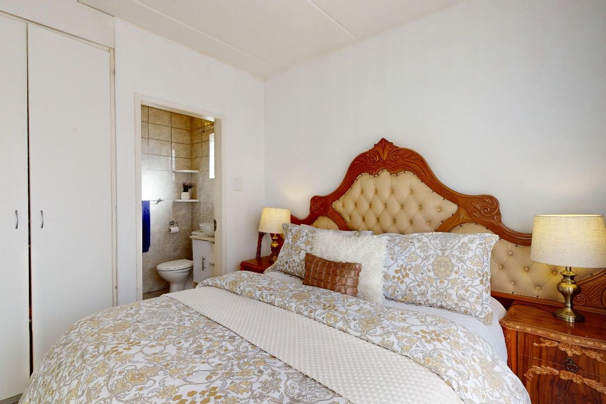 Immaculate contemporary ground unit to let in security estate! - Photo 5