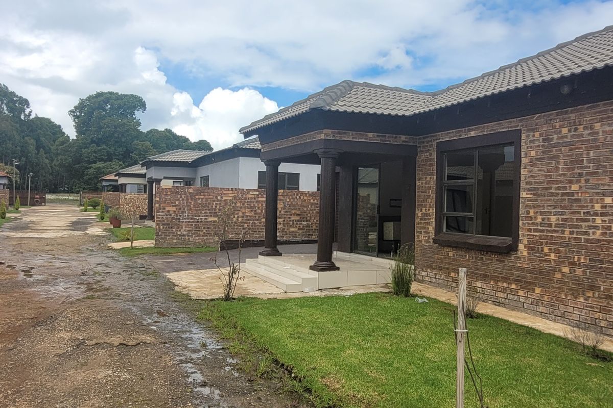 Low-maintenance secured Townhouse! - Photo 5