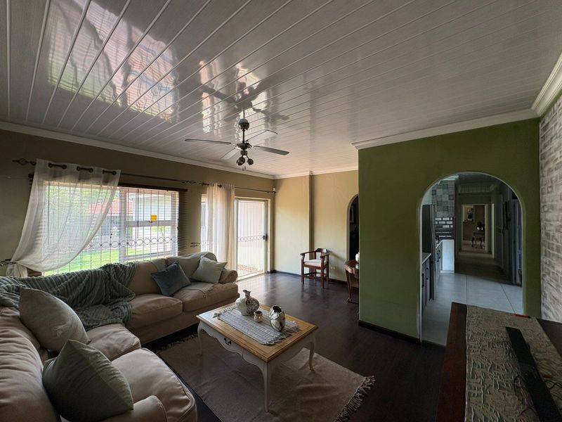 Family Living with Space, Security and Pool - Photo 7