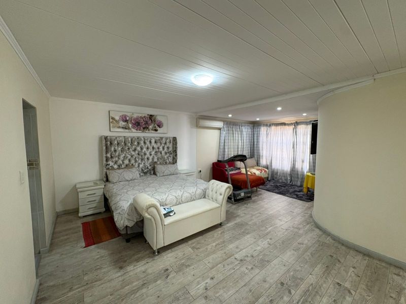 Stylish Family Living in Waterfall East - Photo 7