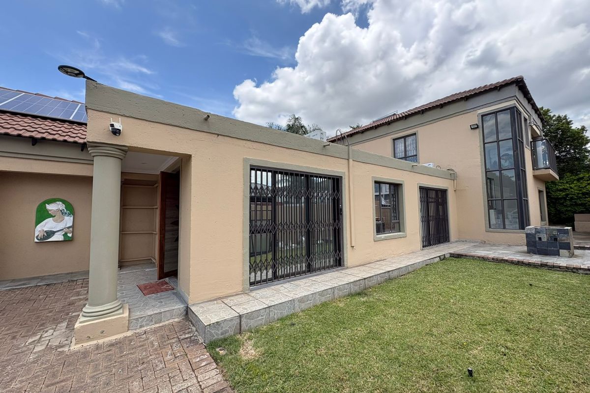 Stylish Family Living in Waterfall East - Photo 2