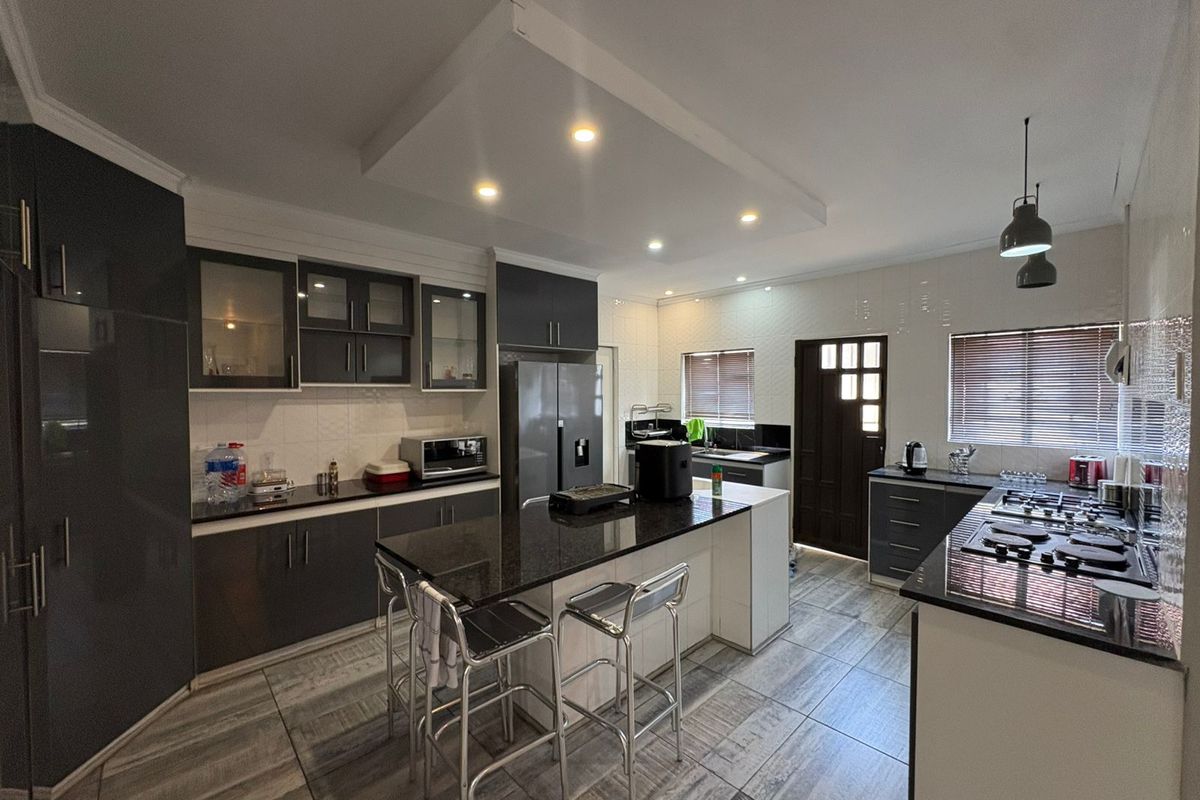 Stylish Family Living in Waterfall East - Photo 3