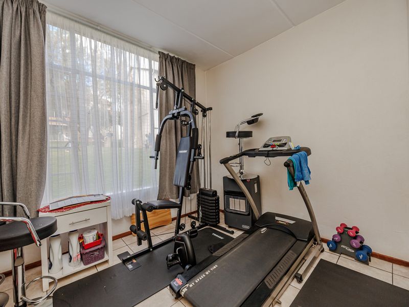 Stunning 2-Bedroom Apartment For Sale in Laser Park, Roodepoort—Perfect For Modern Living! - Photo 9