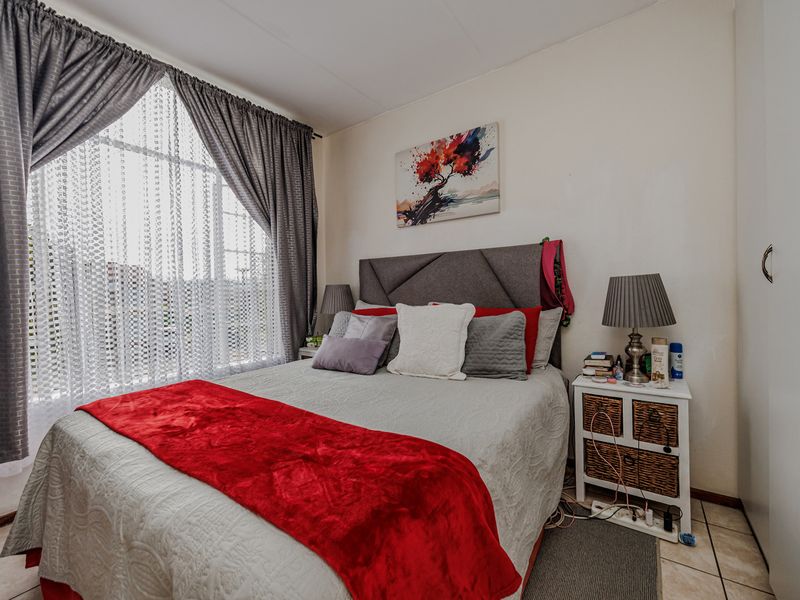 Stunning 2-Bedroom Apartment For Sale in Laser Park, Roodepoort—Perfect For Modern Living! - Photo 7