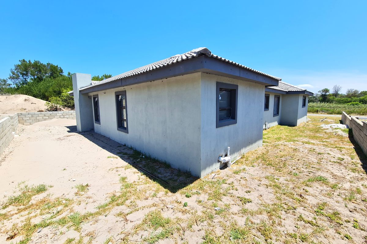 Partially Complete Family Home in Paradise Beach, Jeffreys Bay - Photo 3