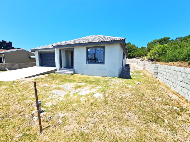 Partially Complete Family Home in Paradise Beach, Jeffreys Bay - Photo 2