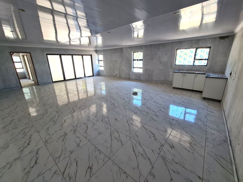 Partially Complete Family Home in Paradise Beach, Jeffreys Bay - Photo 9