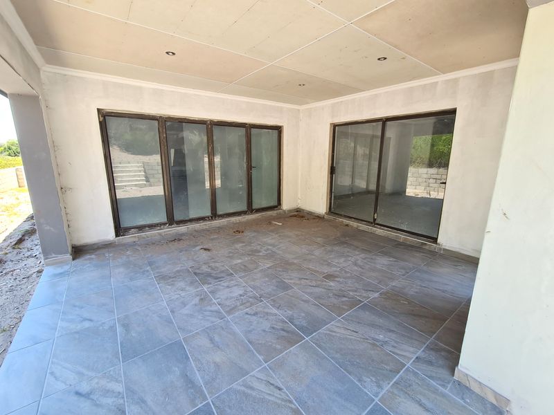 Partially Complete Family Home in Paradise Beach, Jeffreys Bay - Photo 6
