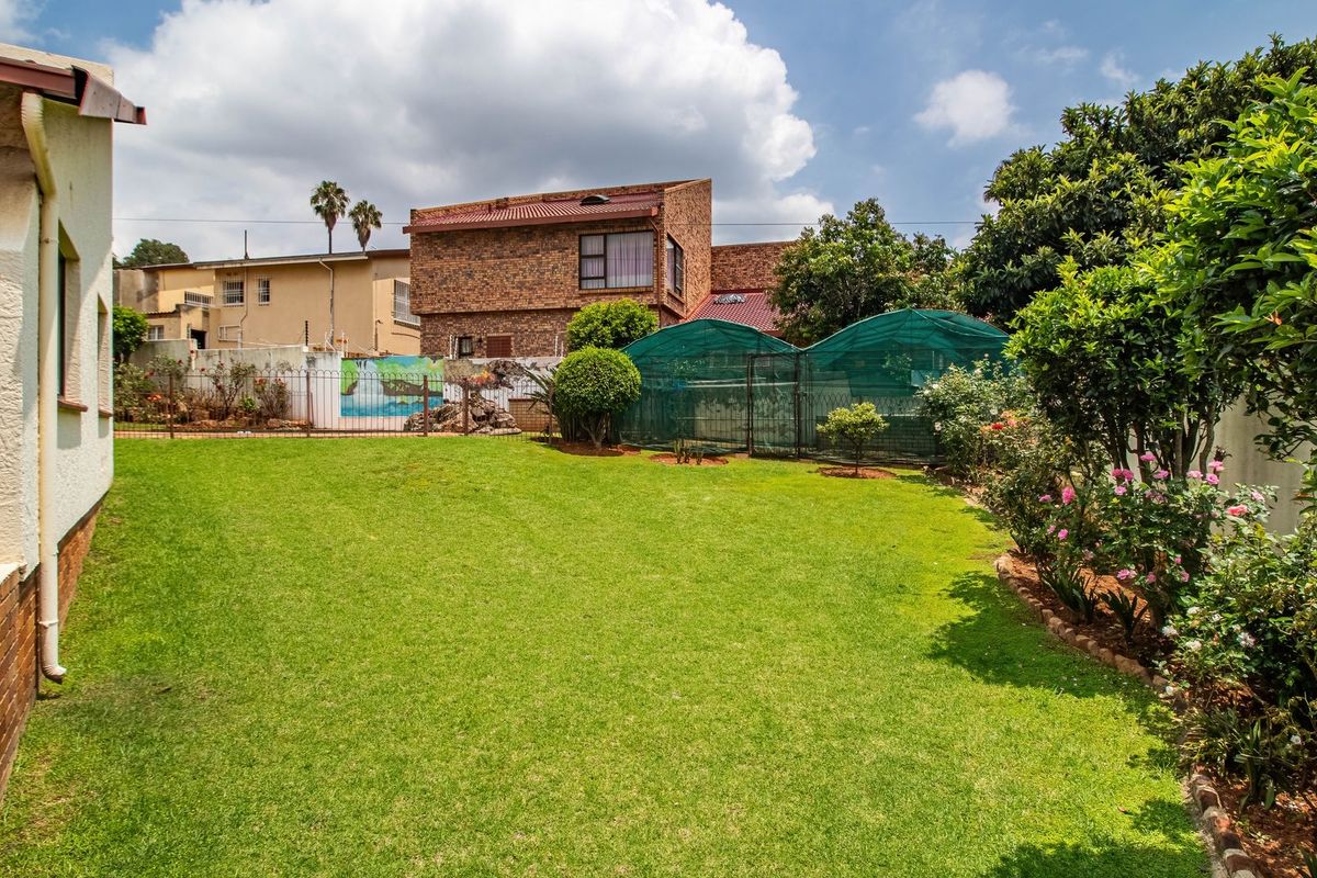 Owner Says Sell!  What-A-Lot-I-Got! - Photo 4