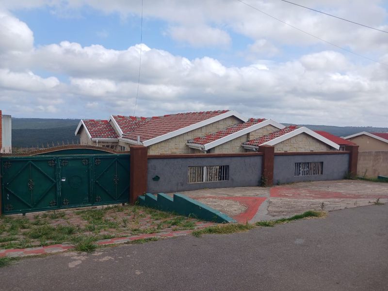 3 Bedroom 2 Bathroom House in Mdantsane - Photo 4