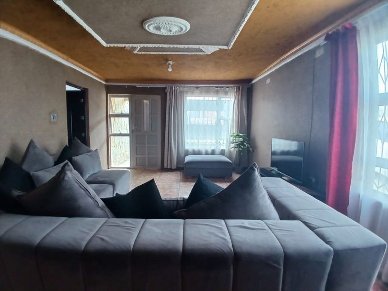 3 Bedroom 2 Bathroom House in Mdantsane - Photo 10