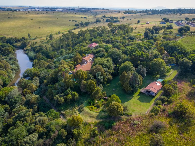 22.4 Ha Riverfront Guest House & Farm - Photo 2