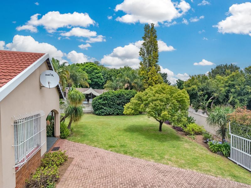 Free standing home with endless opportunities - Photo 4