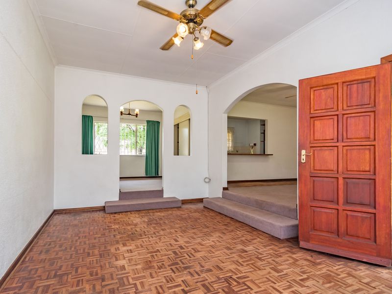 Free standing home with endless opportunities - Photo 9