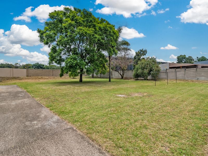 Free standing home with endless opportunities - Photo 6