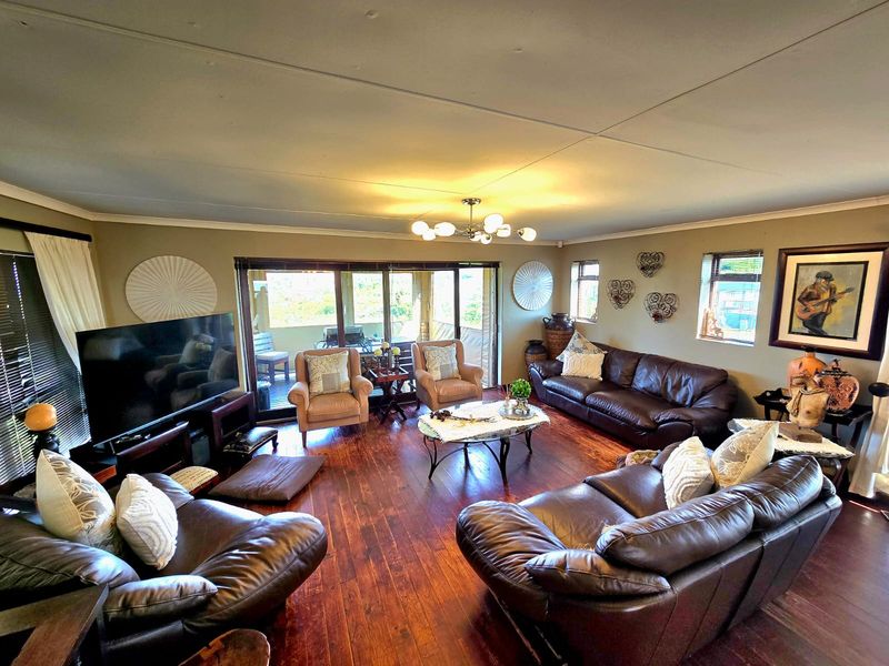 Large Family Residence with Flatlet in Paradise Beach, Jeffreys Bay - Photo 5