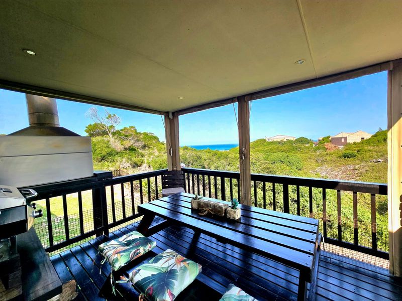Large Family Residence with Flatlet in Paradise Beach, Jeffreys Bay - Photo 7