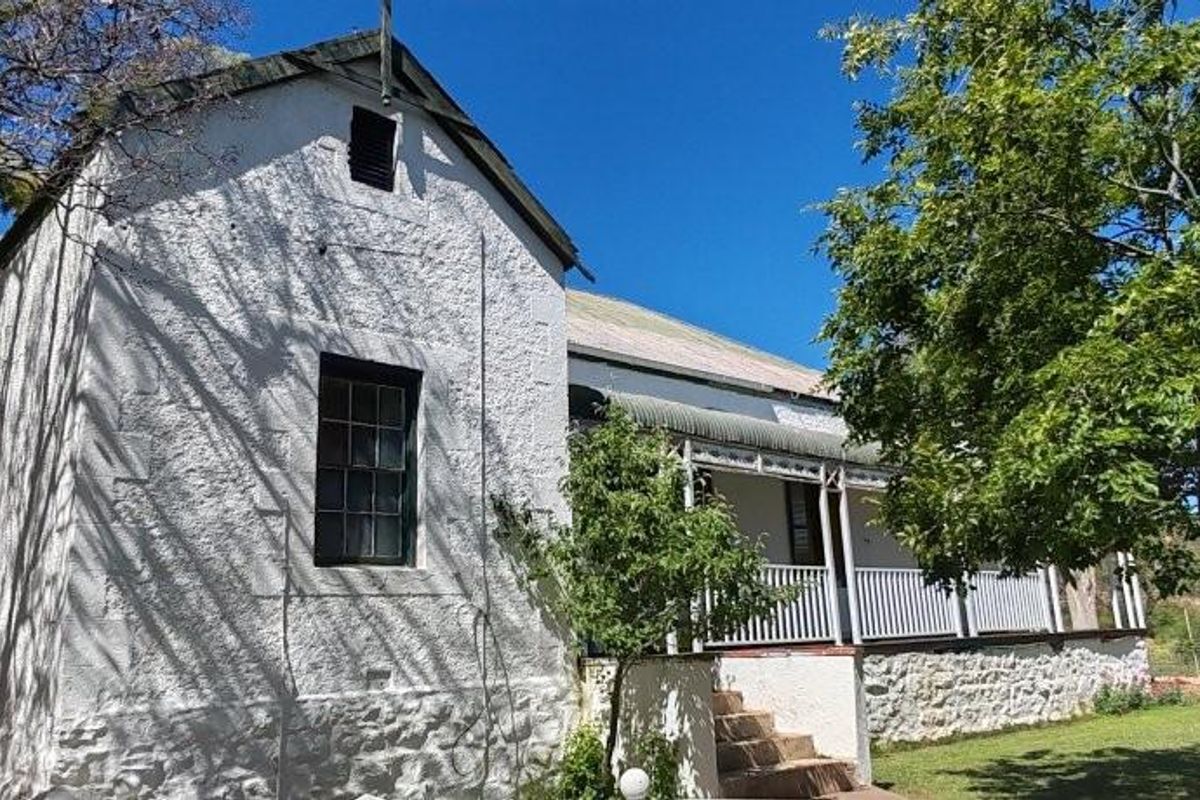Stunning Lucerne Farm in the Heart of the Small Karoo - Photo 3