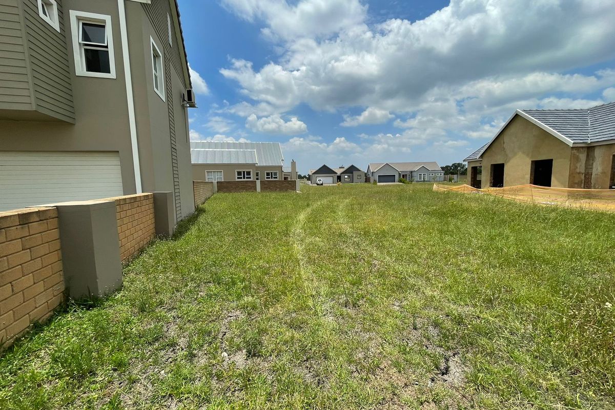 Vacant land in a secure estate! - Photo 2