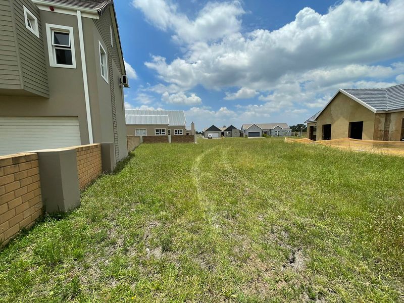 Vacant land in a secure estate! - Photo 2