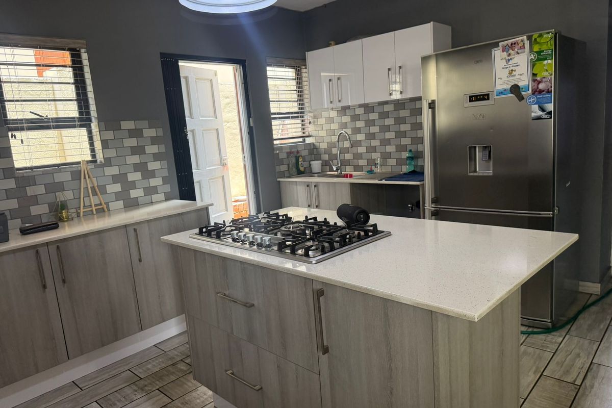 Beautiful Duplex in a secure Estate - Photo 3