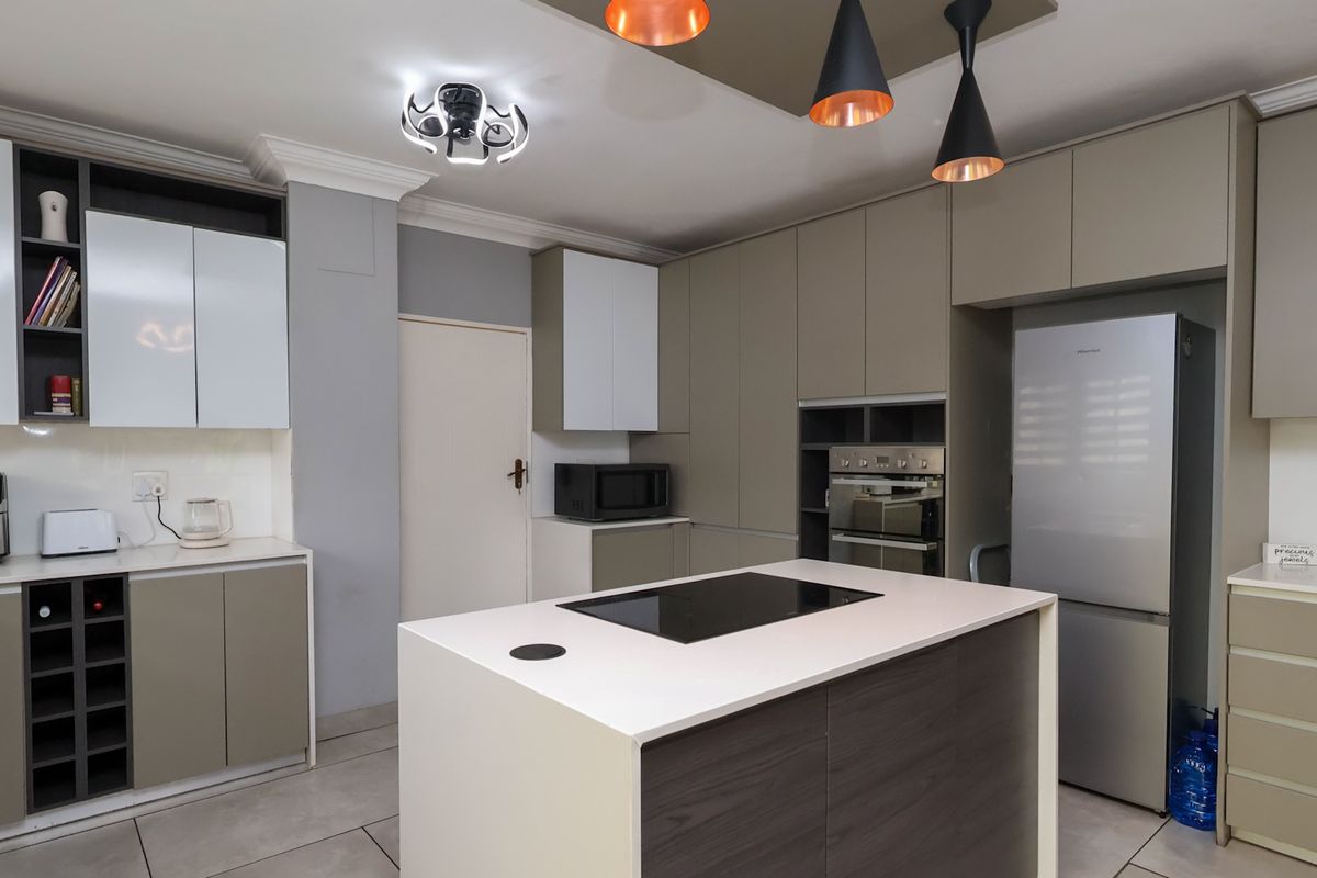 Immaculate Home with Private Balcony and Entertainer’s Patio - Photo 5