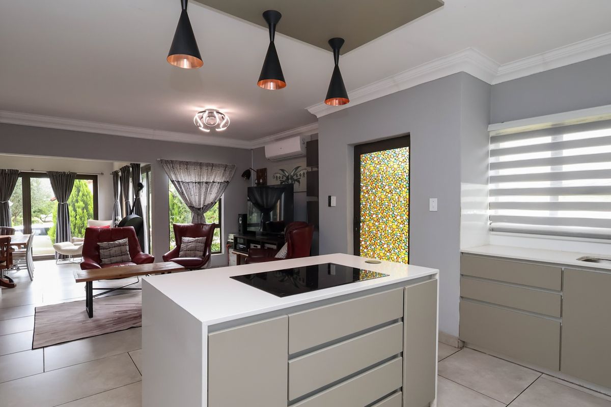 Immaculate Home with Private Balcony and Entertainer’s Patio - Photo 2