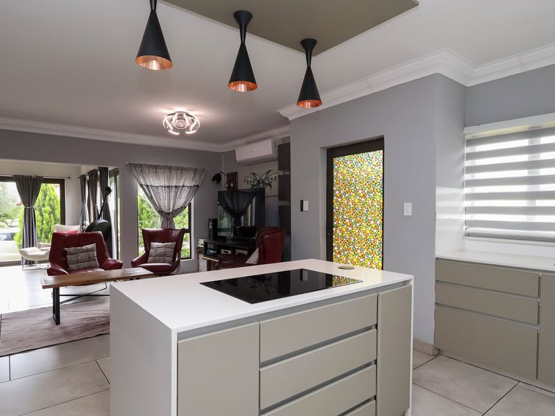 Immaculate Home with Private Balcony and Entertainer’s Patio - Photo 2