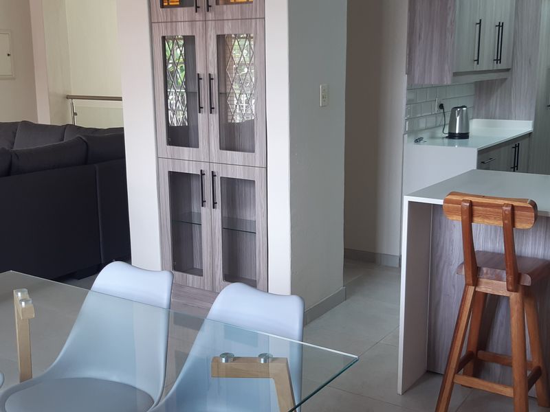 Brand, Spanking New - Photo 2