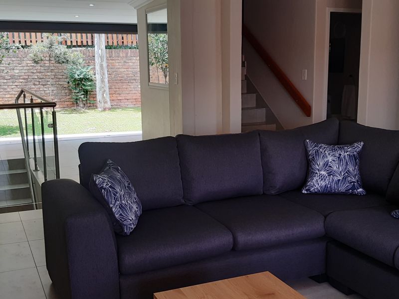 Brand, Spanking New - Photo 3